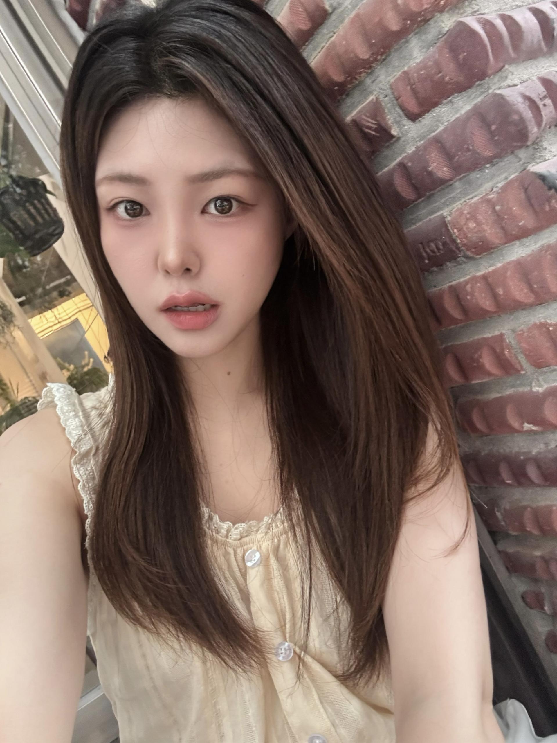 (당일발송) 만다린 프릴 슬리브리스 블라우스 - 2color