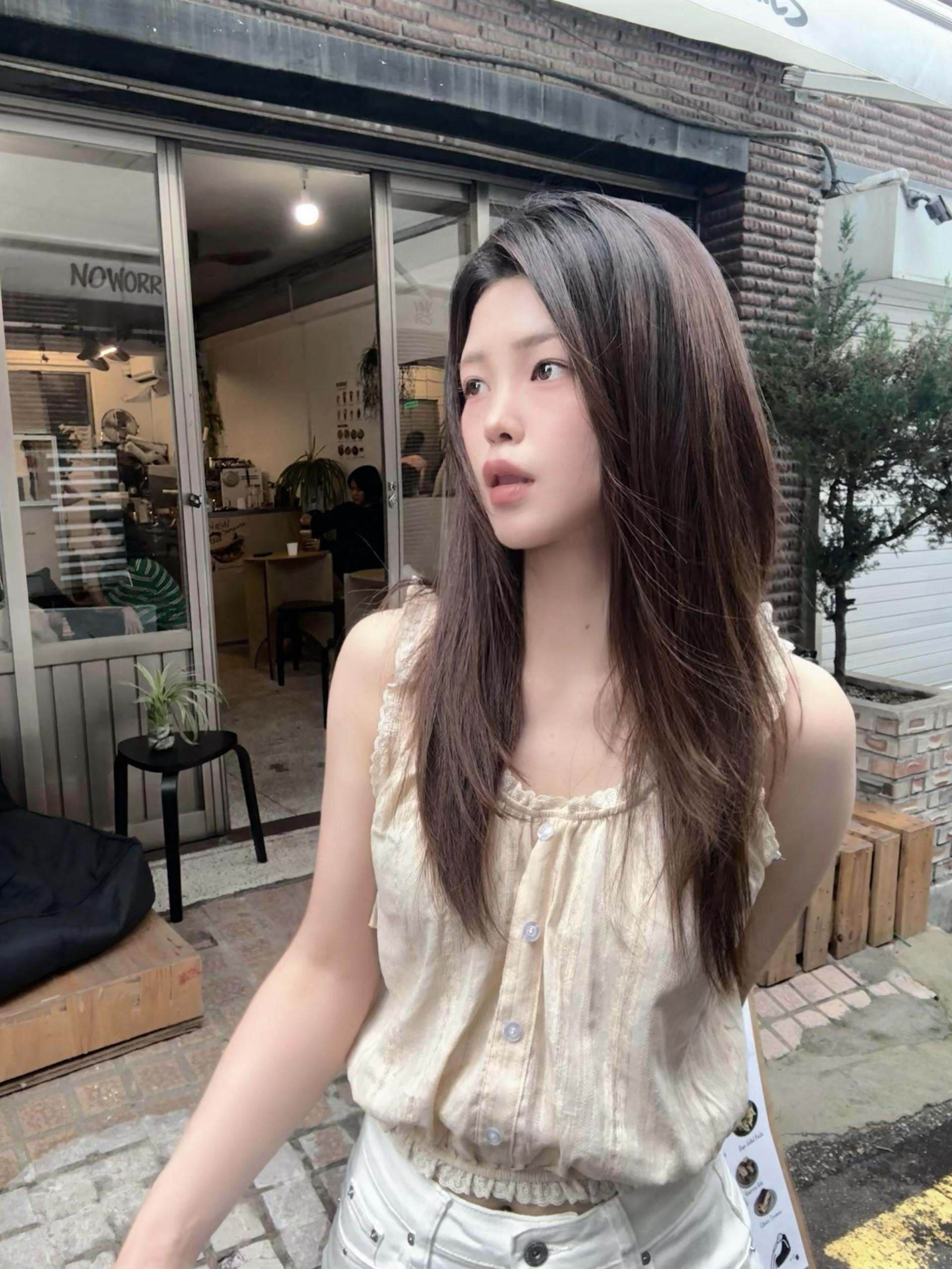 (당일발송) 체체 스터드 숏 팬츠 - 2color