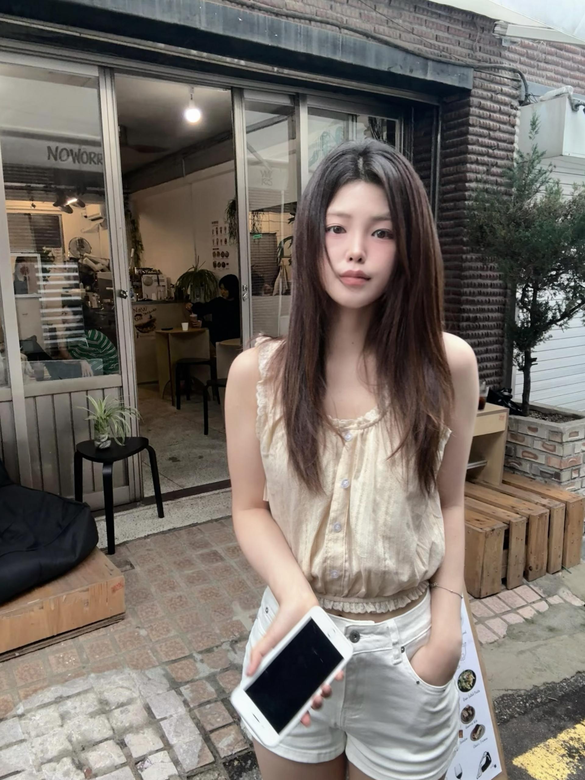 (당일발송) 체체 스터드 숏 팬츠 - 2color