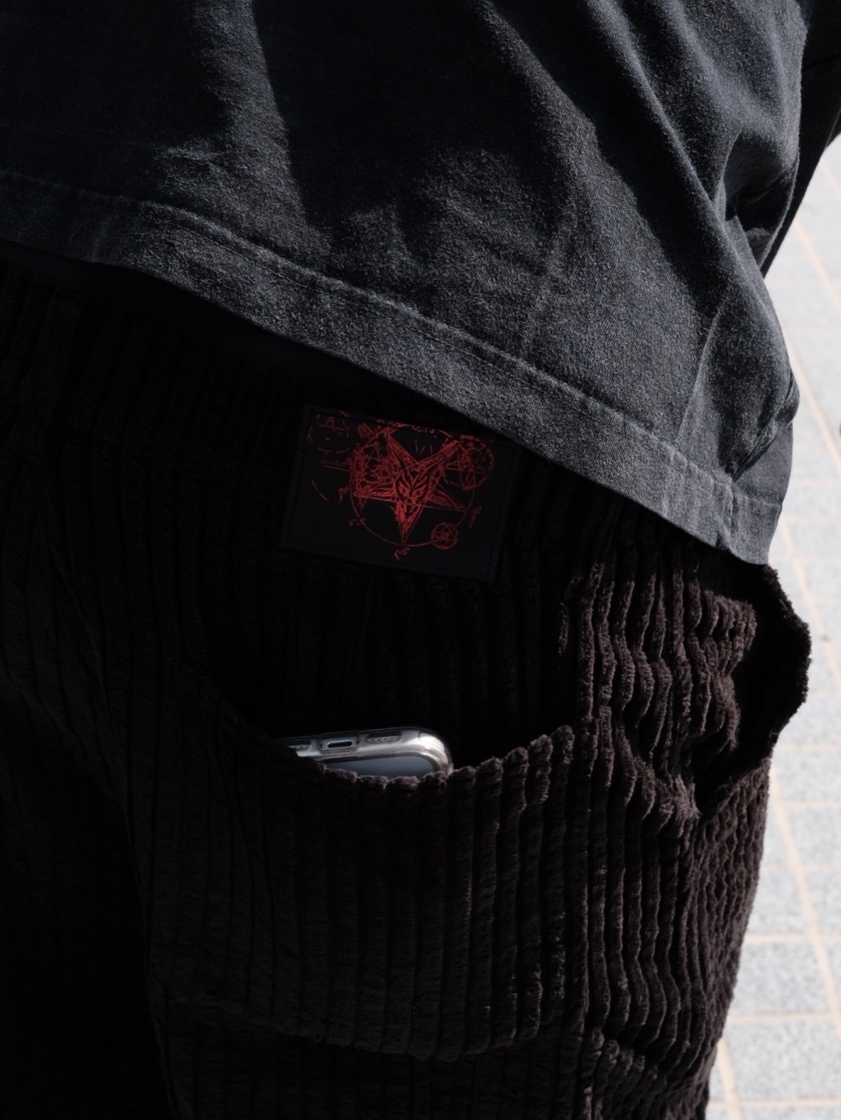 BLACK CORDUROY CARPENTER BERMUDA SHORTS