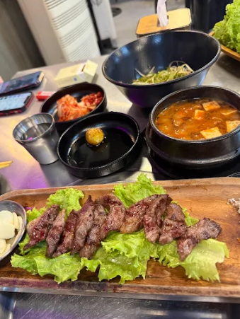 필리핀 마닐라 말라테 맛집 홍이 식당의 맛있는 고기 골드바 에이전시