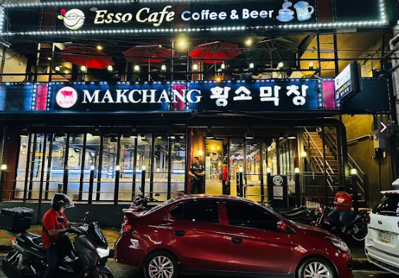 마닐라 말라테 24시간 식당 황소막창 외부 저녁 전경