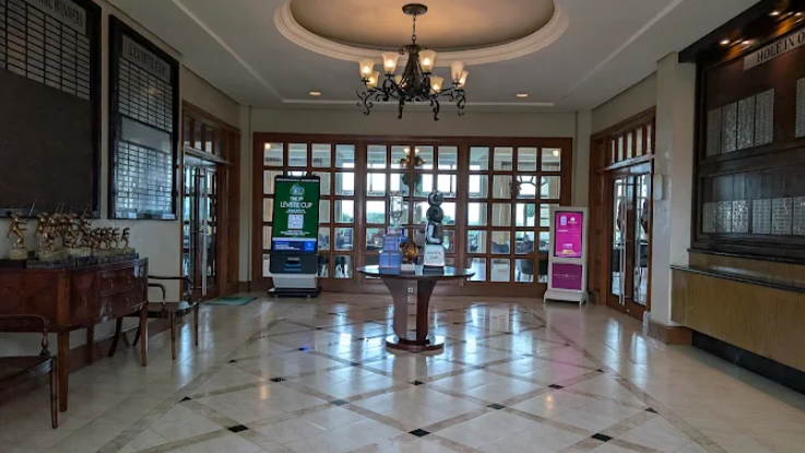 필리핀 골프장 서밋 포인트 골프 에스타테 클럽 하우스 내부 레스토랑