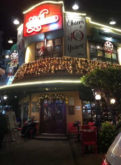필리핀 마닐라 맛집 추천 카페 아드리아티코 Cafe Adriatico 골드바 에이전시 카페 아드리아티코 밖에서 바라본 야경과 카페