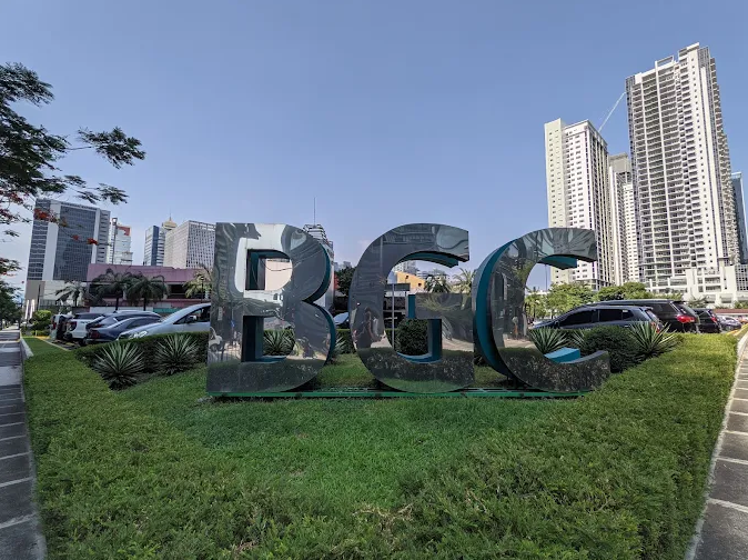 필리핀 마닐라 여행지 정보 BGC 하이 스트리트 보니파시오 하이 스트리트의 전경 필리핀 여행 골드바 에이전시