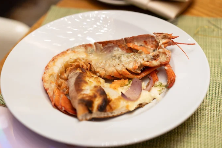 필리핀 마닐라 맛집 추천 프레쉬 Fresh 솔레어 카지노 골드바 에이전시 랍스터 무한 뷔페에서 신선하게 매일 제공되는 랍스터