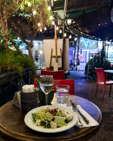 필리핀 마닐라 맛집 추천 카페 아드리아티코 Cafe Adriatico 골드바 에이전시 카페 아드리아티코 야외에서 즐기는 인사이드 다이닝
