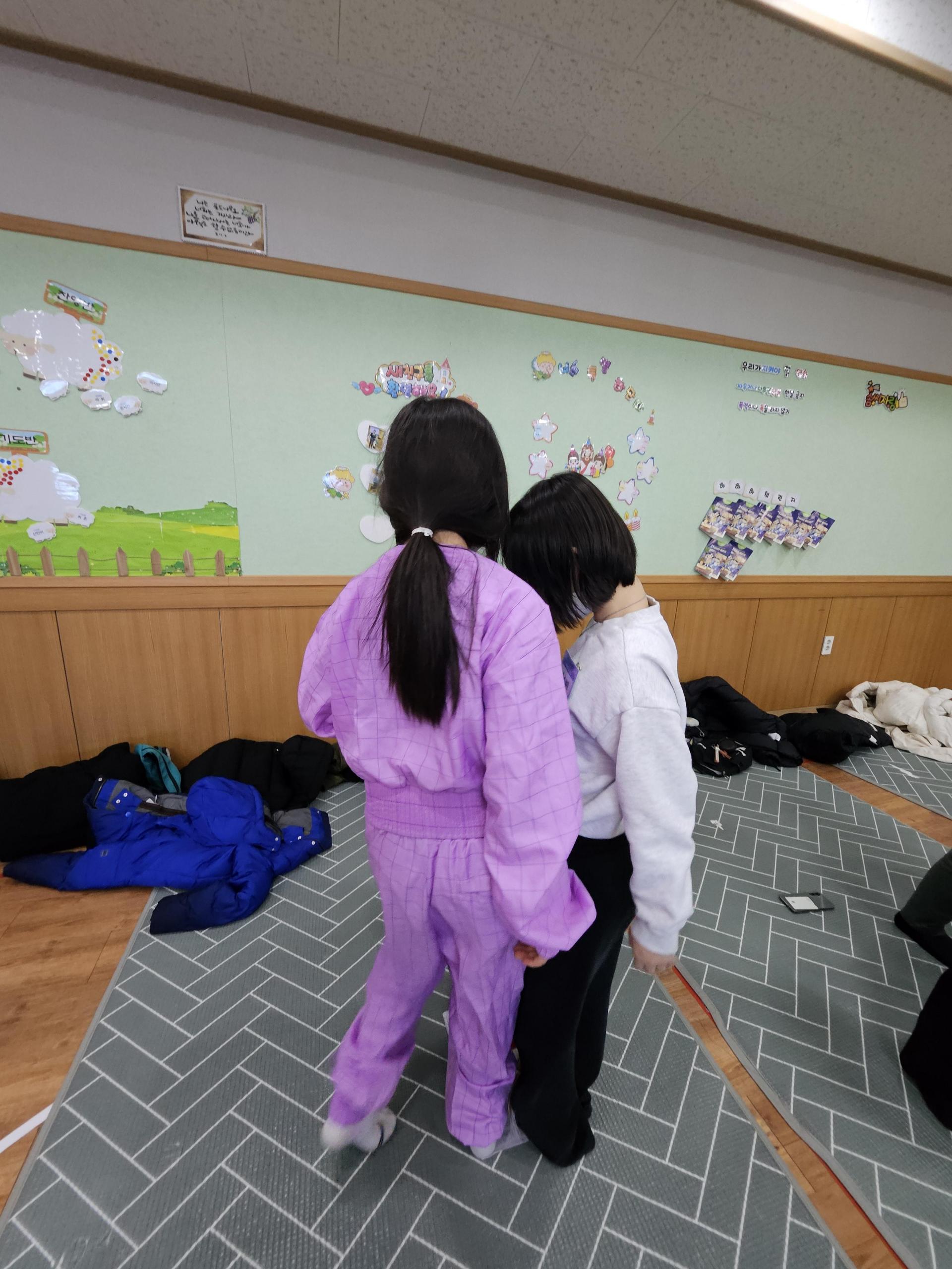 18c935a57f7fb.jpg
