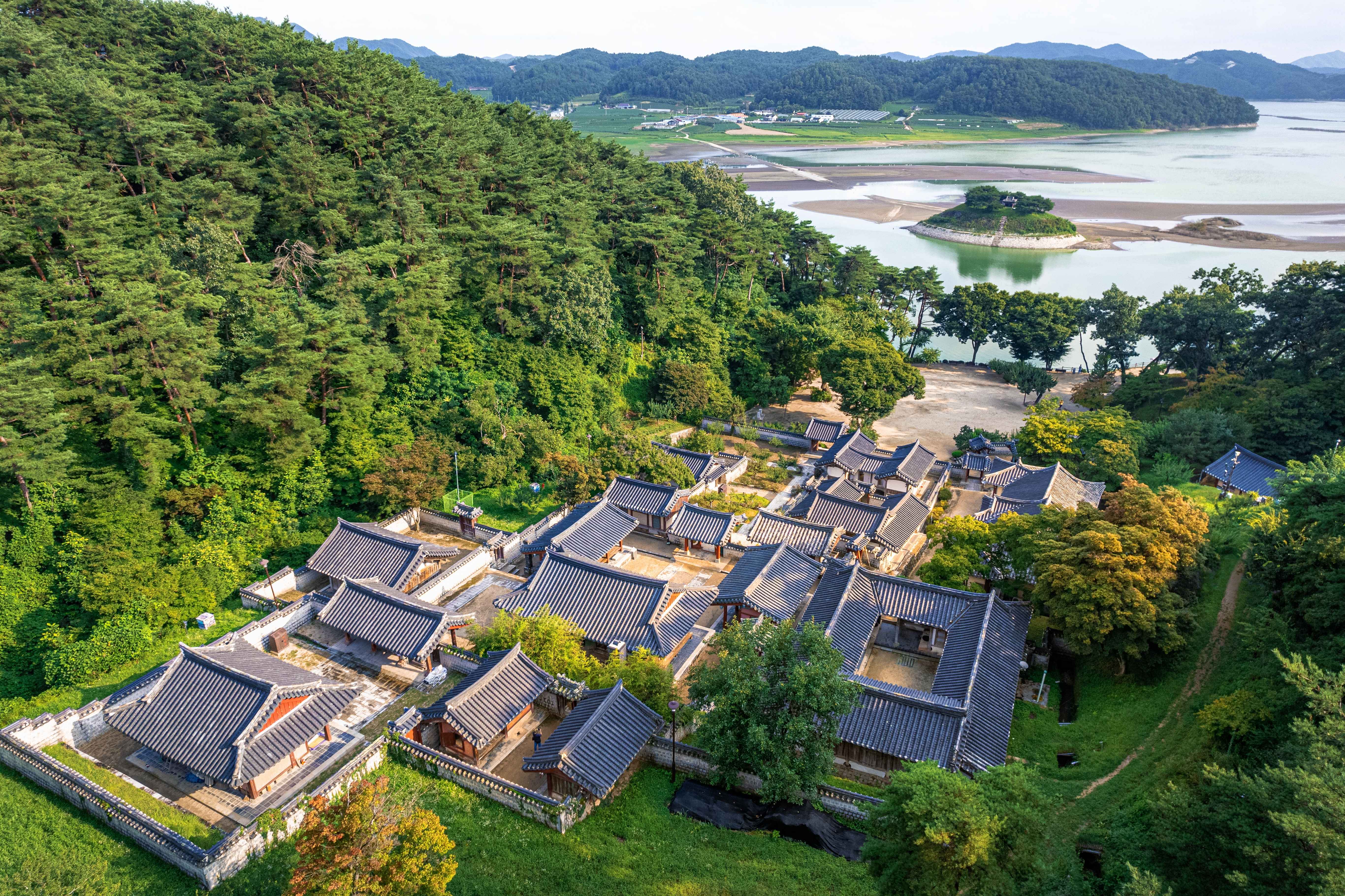 Andong City - Culture Tour A - Hanok Stay & Hahoe Folk Village