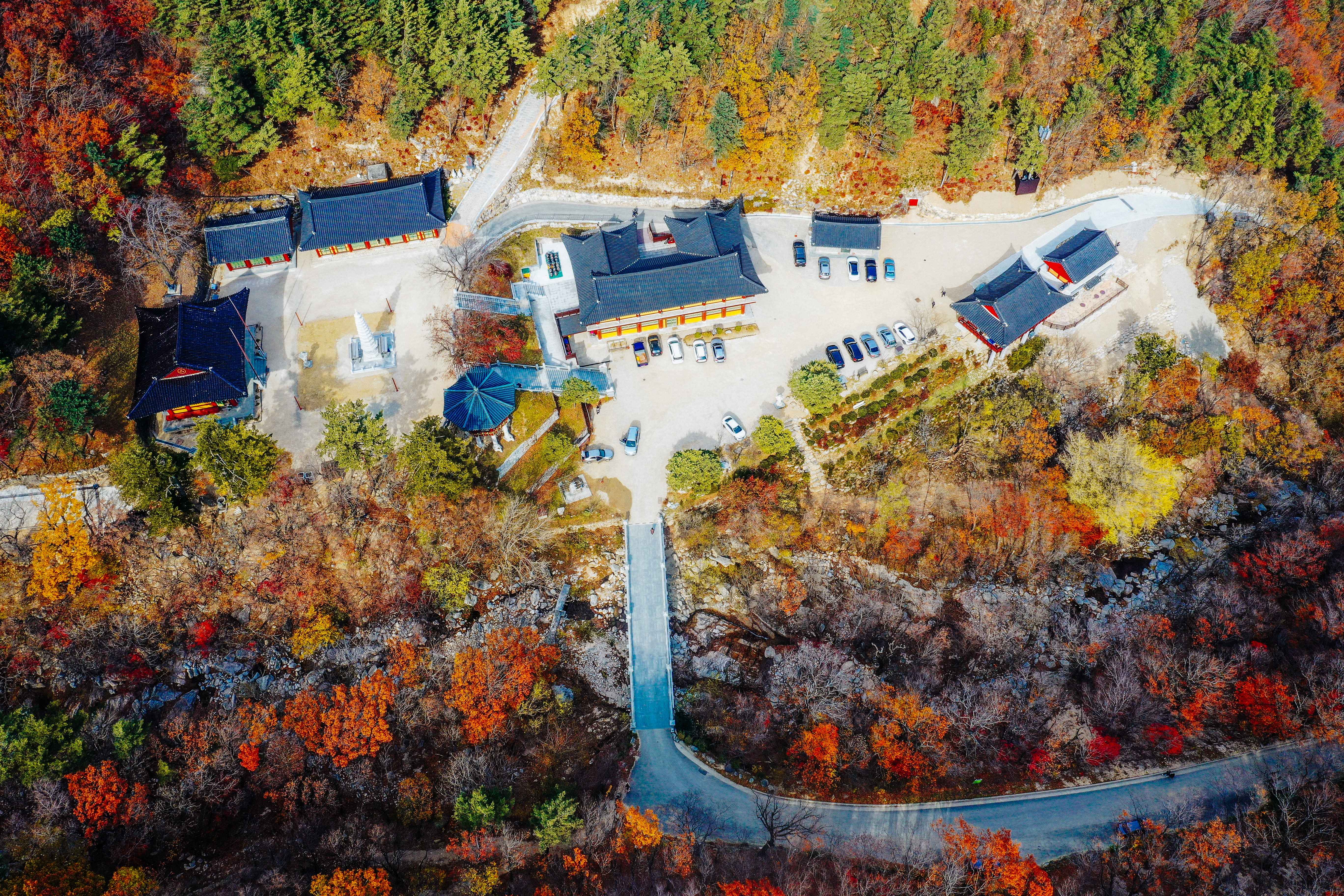 Seoraksan Hiking Course D - East Coast DMZ & Mt. Summit