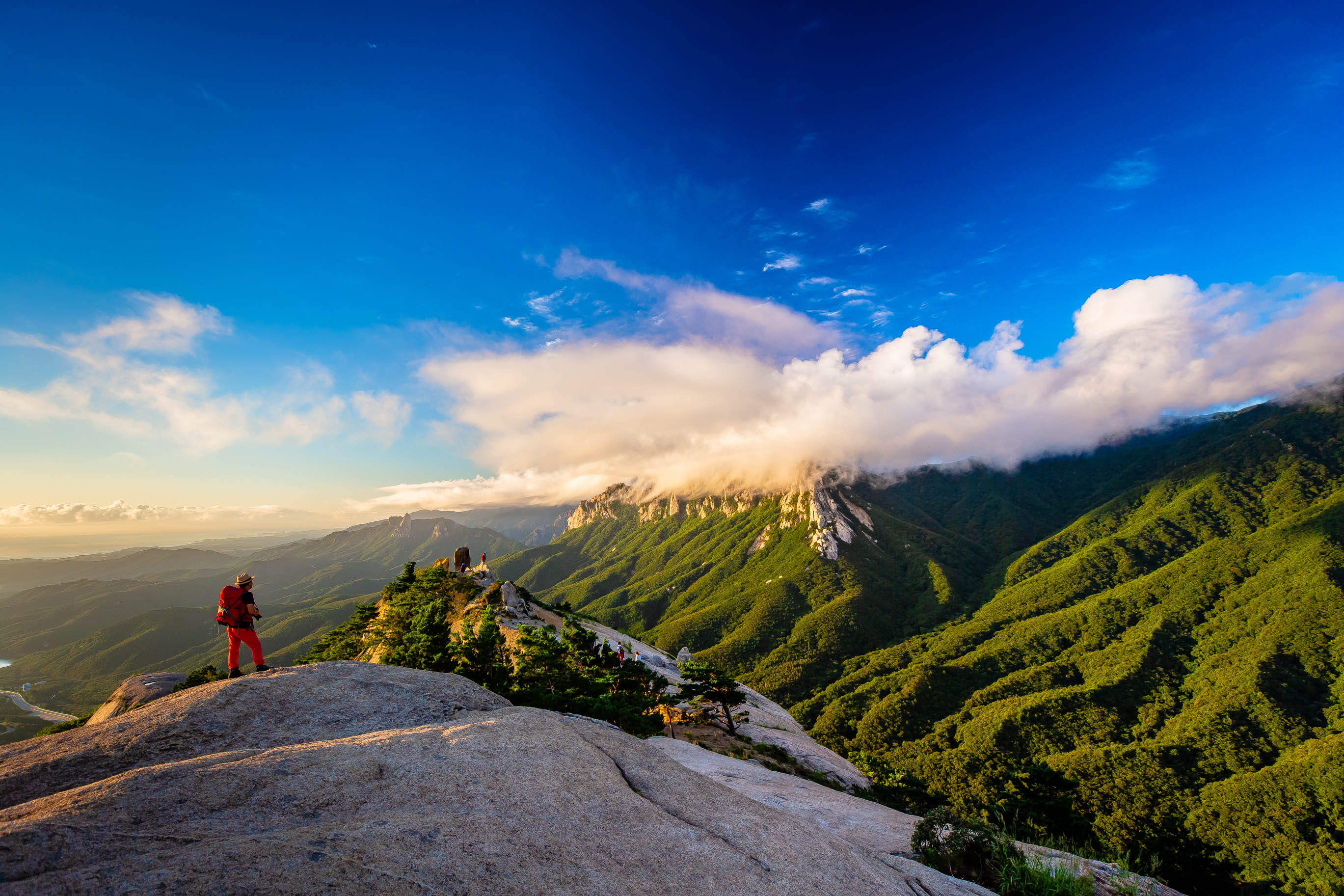 Seoraksan Hiking Course D - East Coast DMZ & Mt. Summit