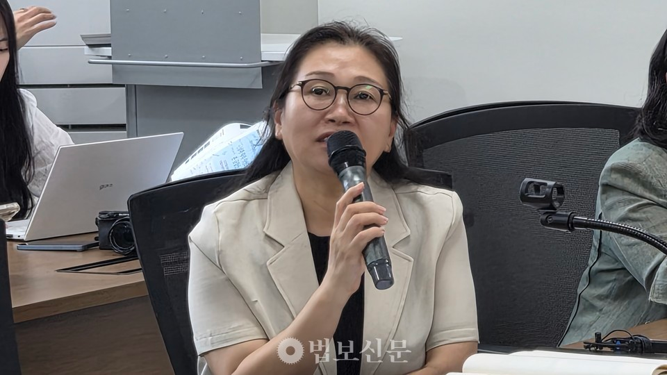 김경미 고려대 문화유산학부 초빙교수는 ‘남한에서의 세계유산 금강산 인식과 정책방향’에서 북한의 단독 등재 이후 우리나라도 공동등재나 관광 재개보다 금강산의 가치 보존과 해석에 초점을 맞춰야 한다고 주장했다.
