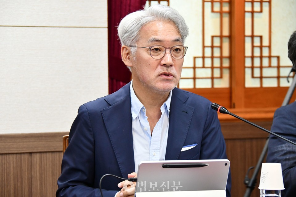 김동엽 북한대학원대학교 교수는 남북 간 상호 국호 사용을 북한 체제에 대한 인정과 동일시해서는 안 된다고 강조했다.
