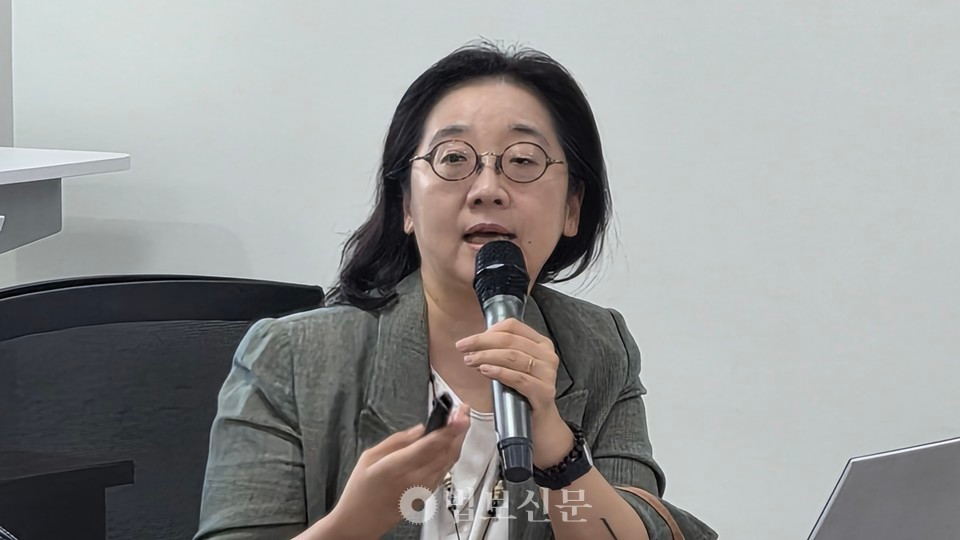 강호선 성신여대 사학과 교수는 ‘한국 불교사 속의 금강산’에서 금강산이 담무갈보살의 상주처로 인식되며 한국 산악불교의 대표 성지로 자리 잡아 온 과정을 짚었다.