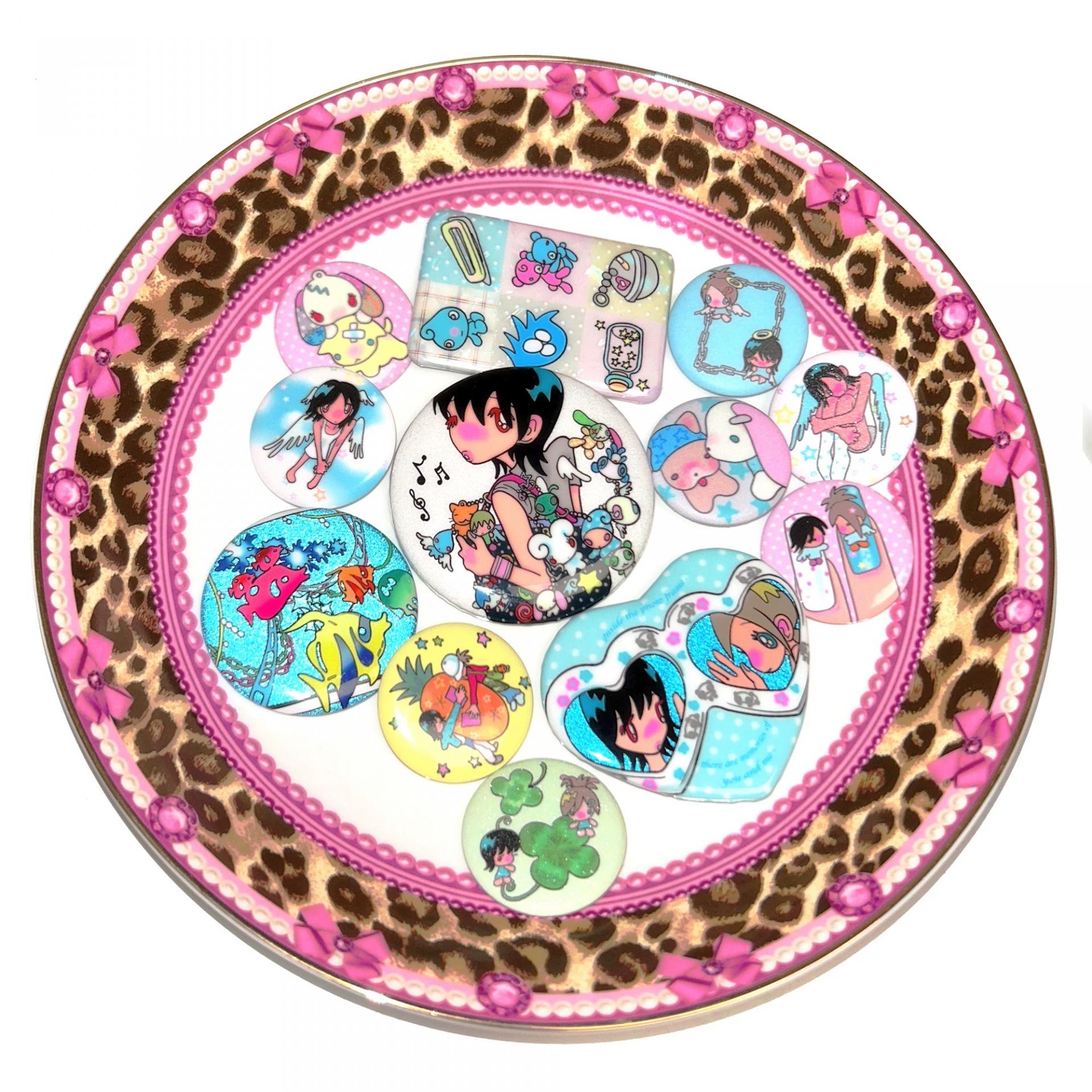Round chest badge