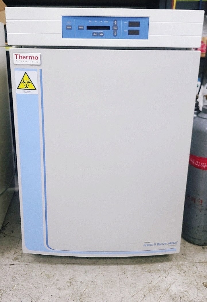 Water-Jacketed CO2 Incubator