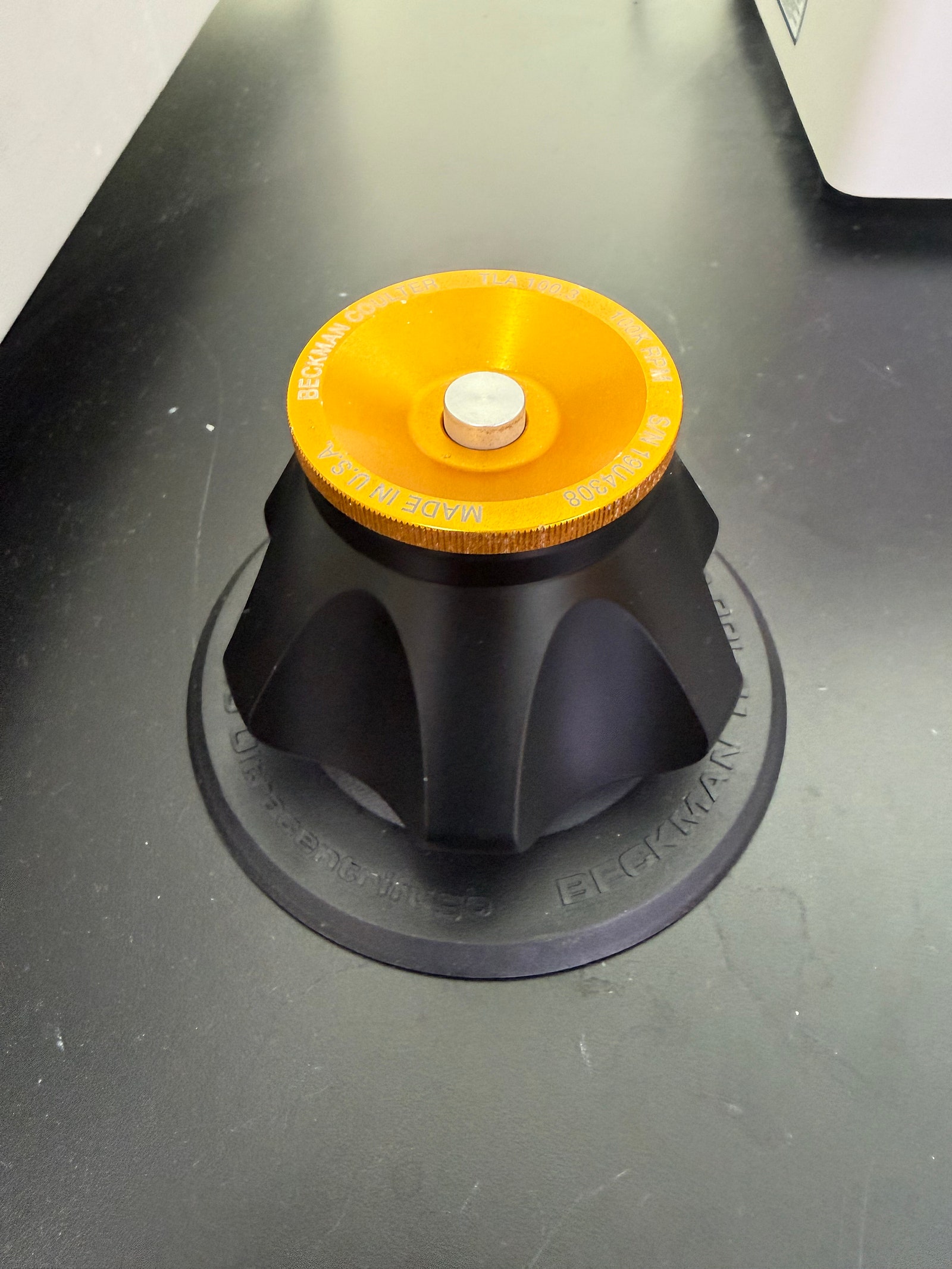 Optima™ MAX-XP Tabletop Ultracentrifuge