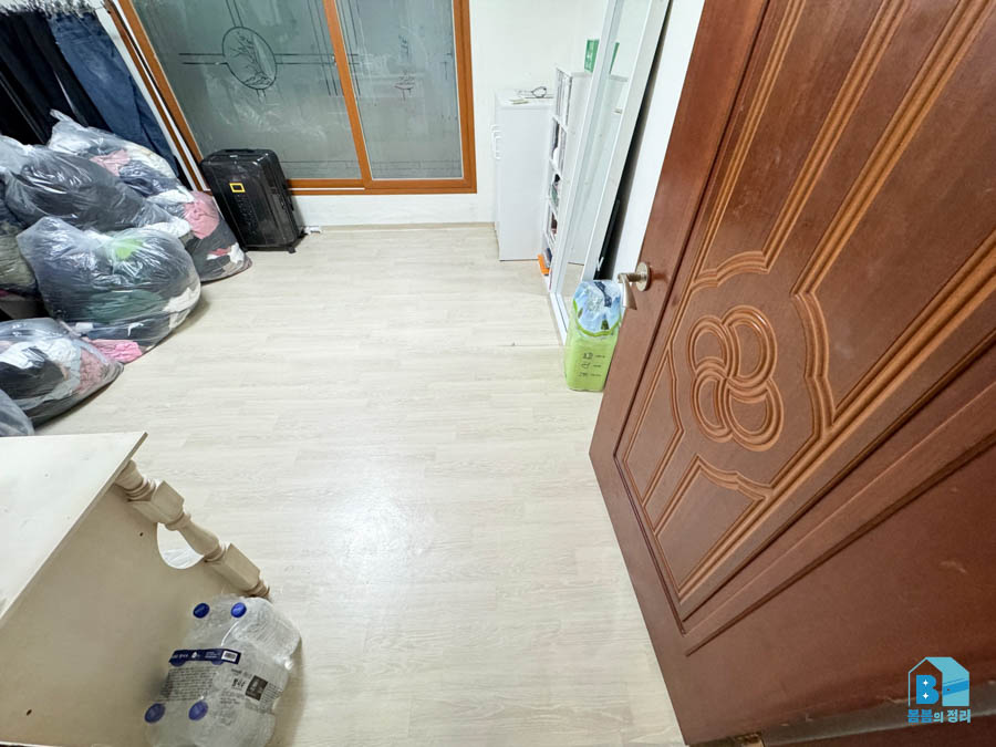 인천서구 원당동 쓰레기집 방1 폐기물 수거 후 깔끔해진 바닥