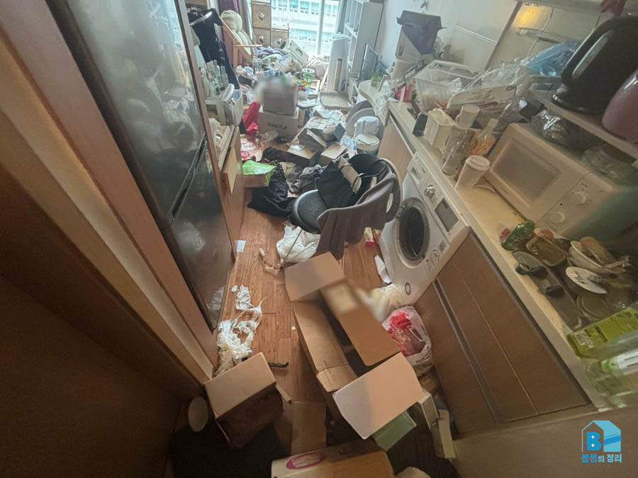 도봉구 도봉동 집안 전체를 가득 채운 배달쓰레기와 생활쓰레기 정리 전