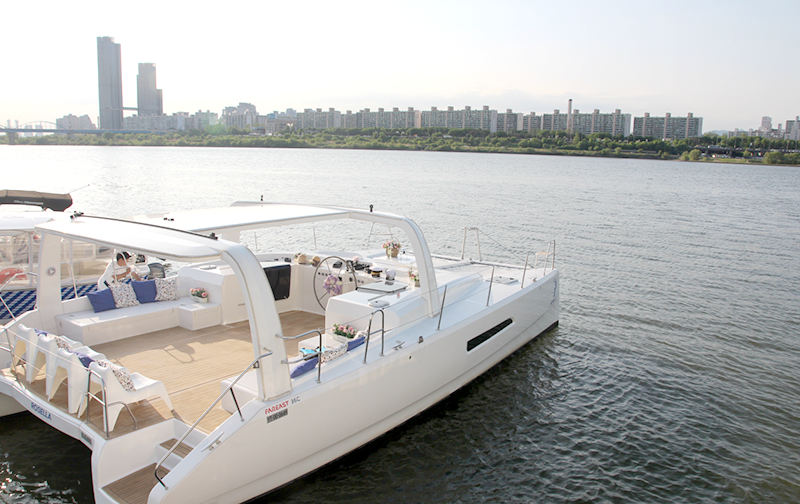 Rainbow Bridge Yacht Tour