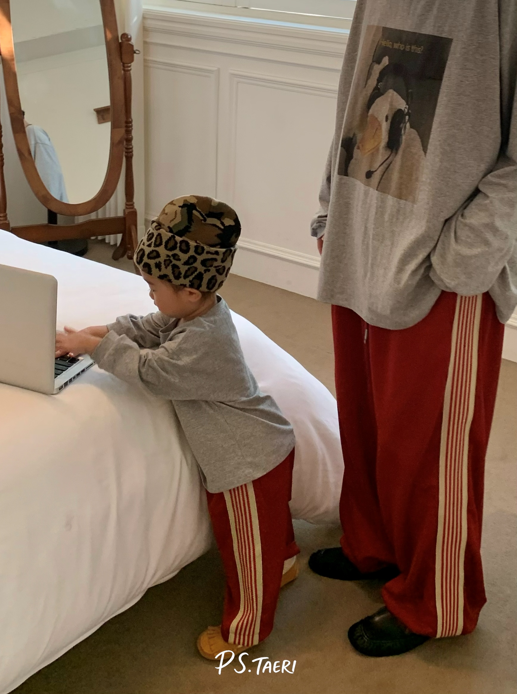 Line Track Pants (Red)