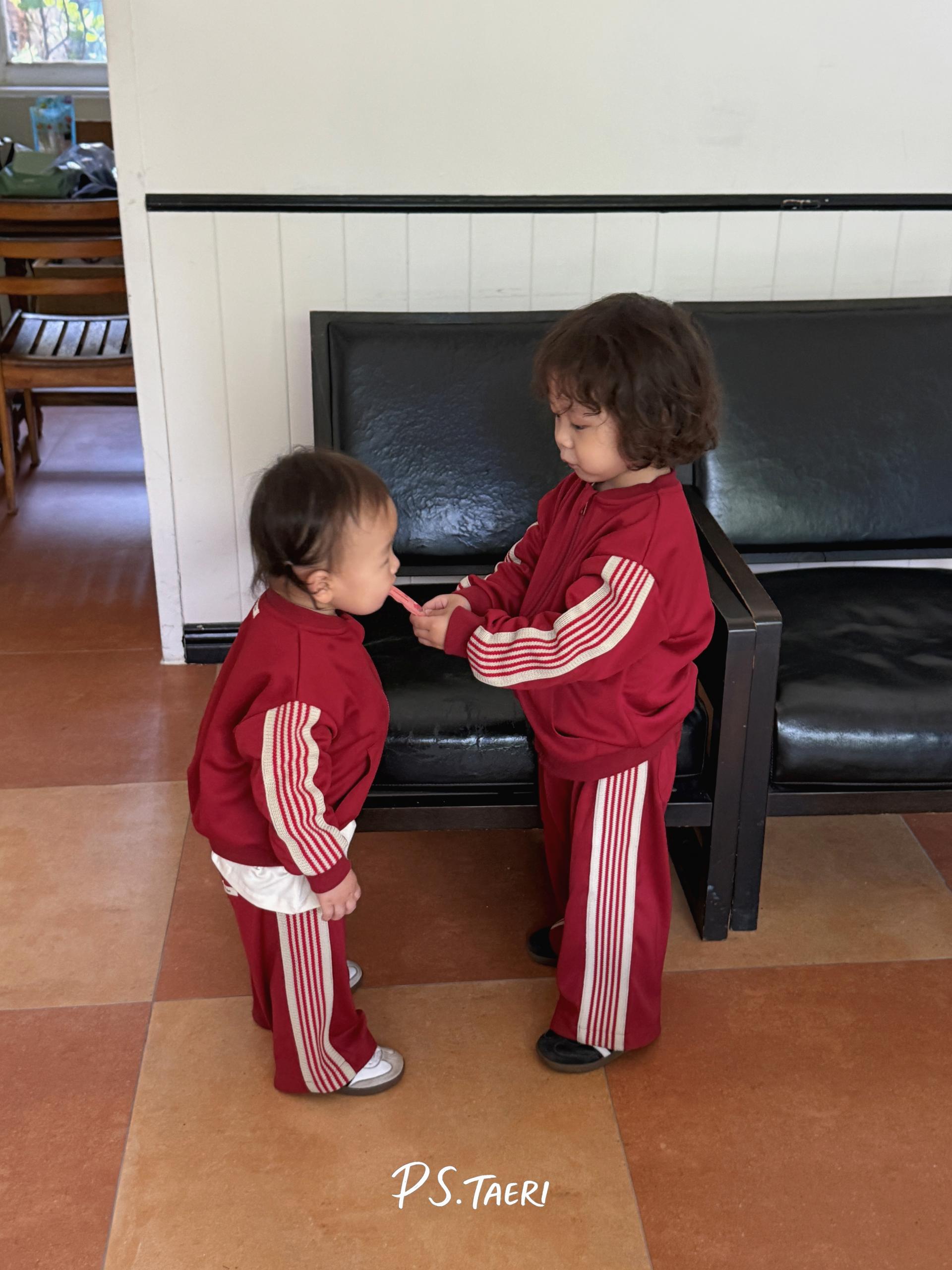Line Track ZIP-UP (Kids)-Red