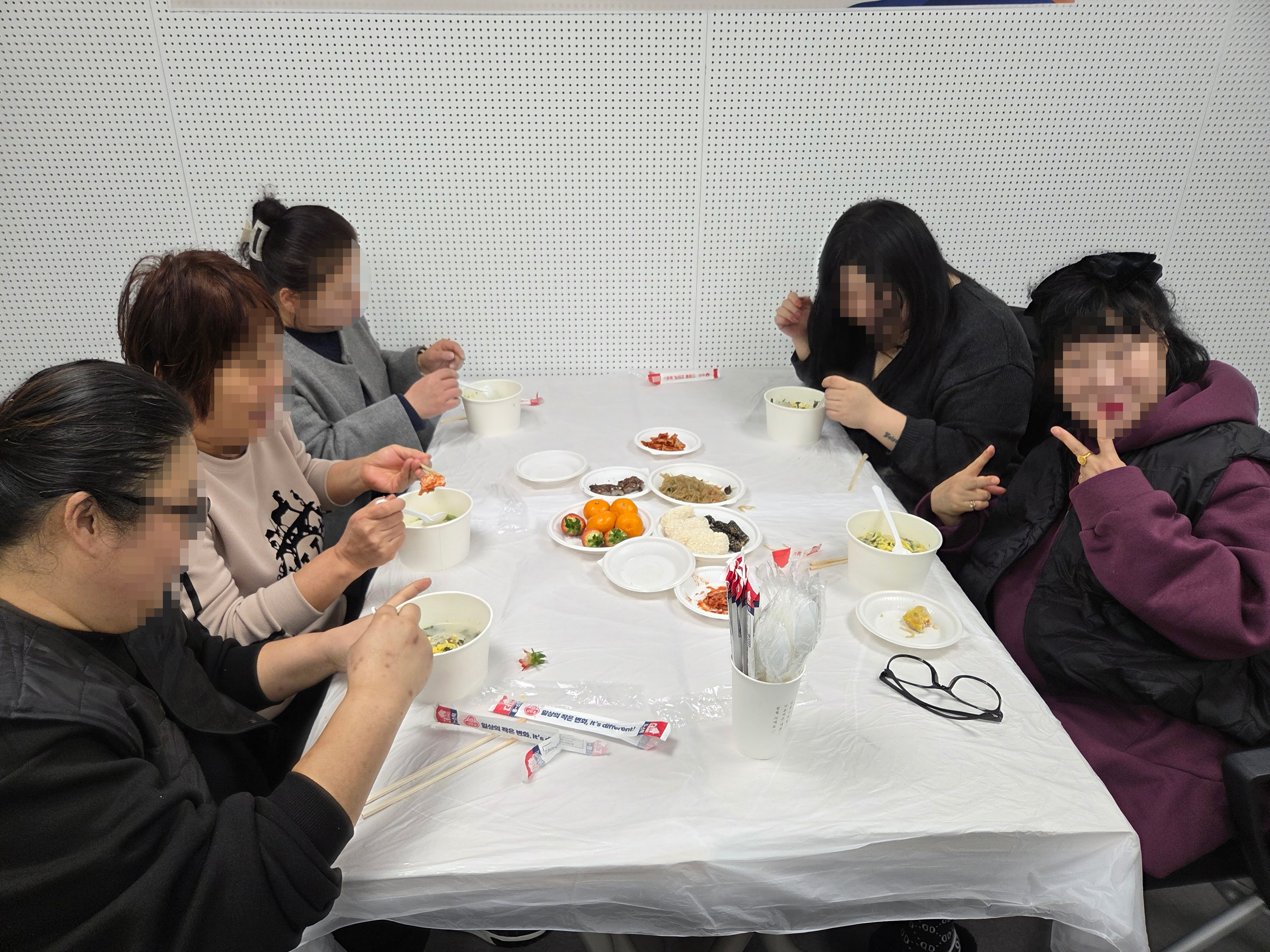 5e06c838025da.jpg