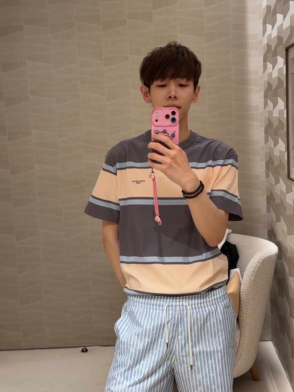 루이비통 맨즈 스트라이프 반팔티