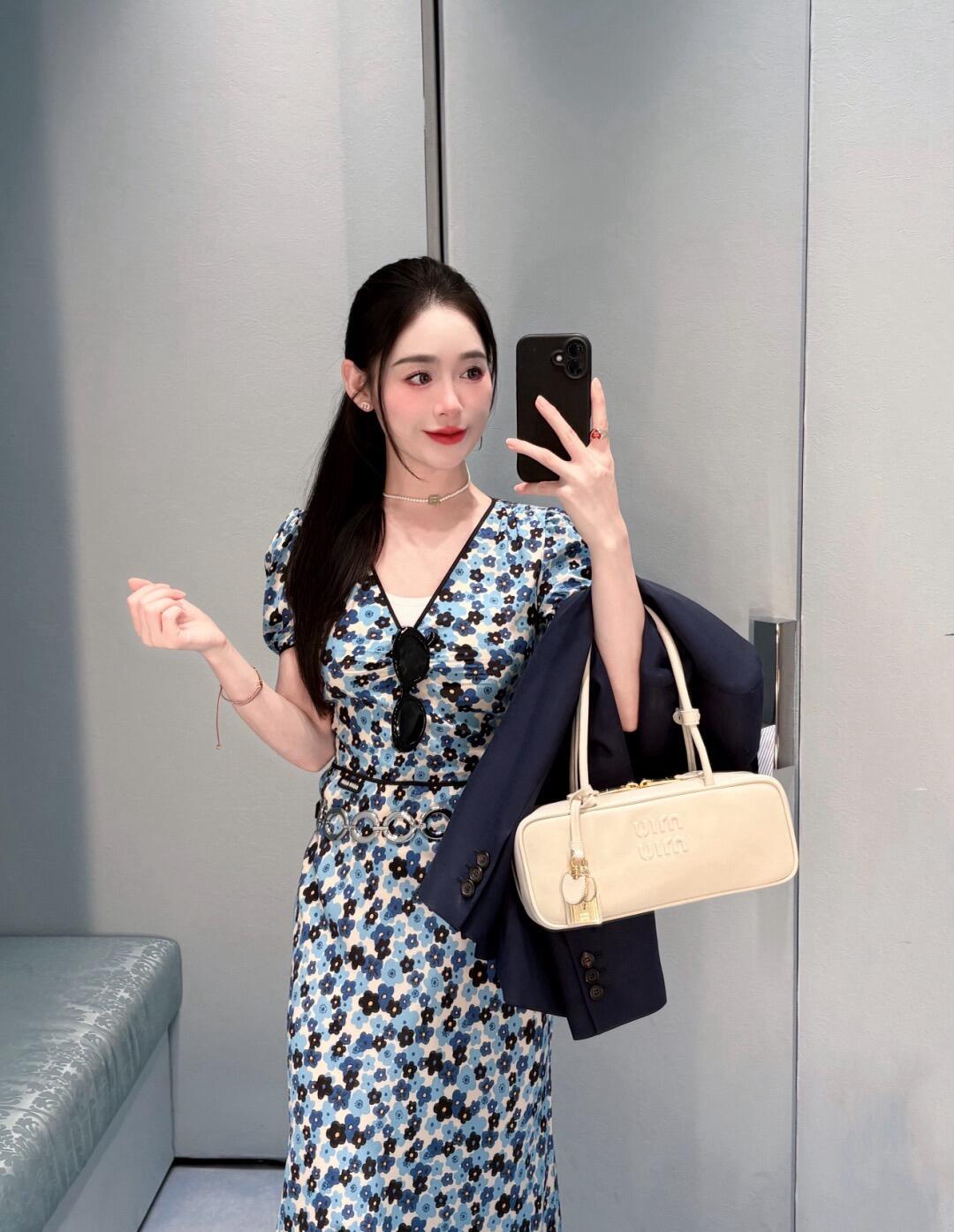 [고퀄]미우미우 플라워 패턴 반팔 롱 원피스