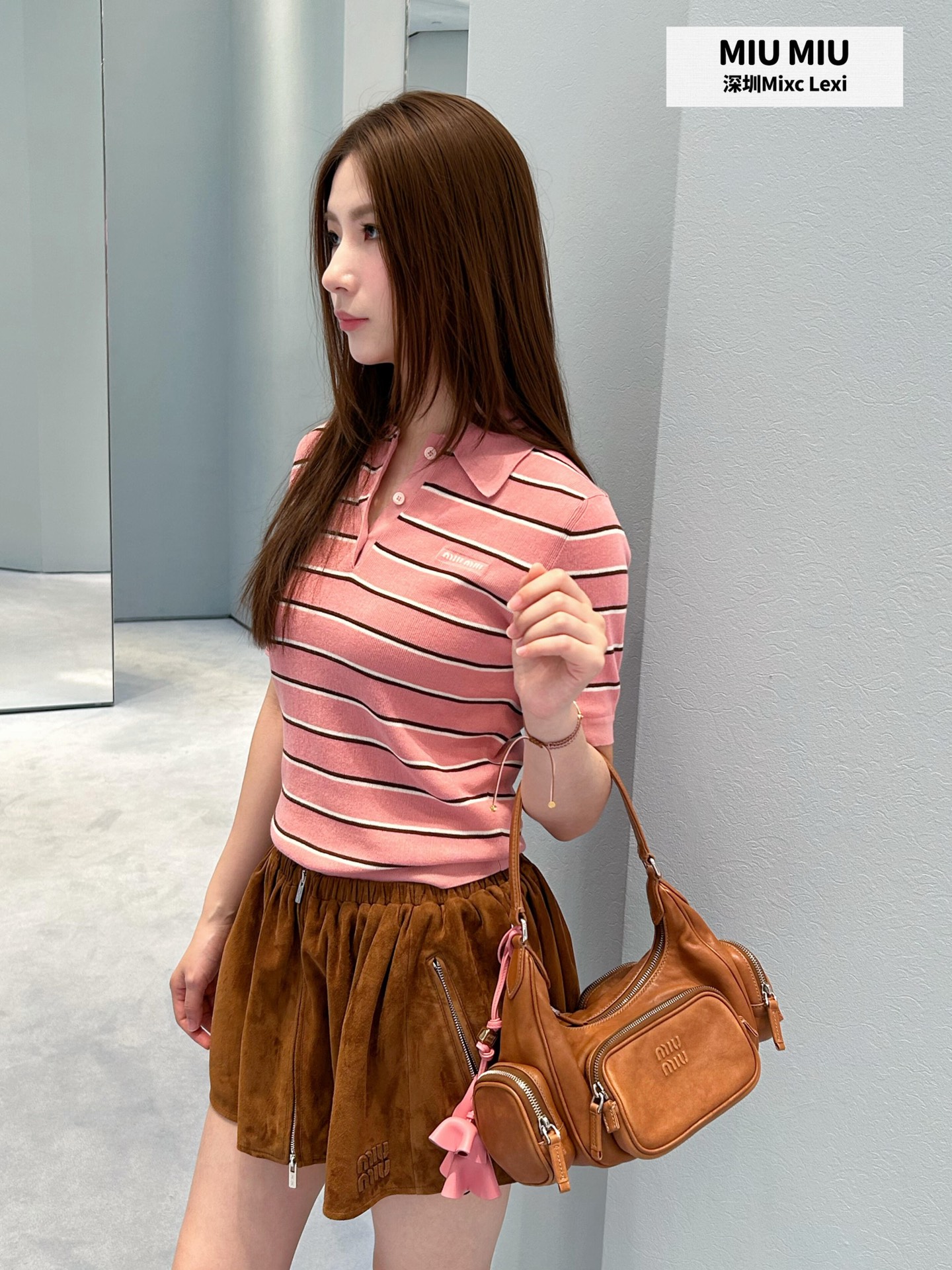[고퀄[미우미우 스트라이프 카라 폴로 반팔티 2컬러