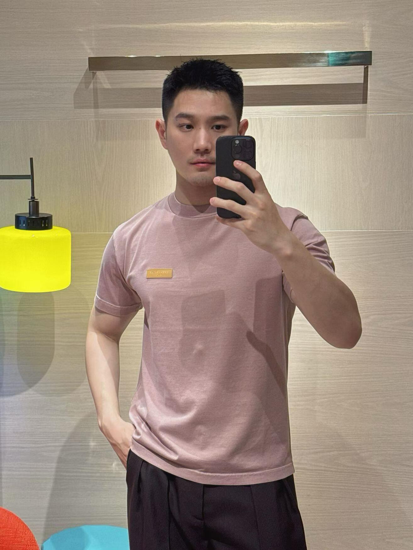 [고퀄]루이비통 남여공용 맨즈 반팔 티셔츠
