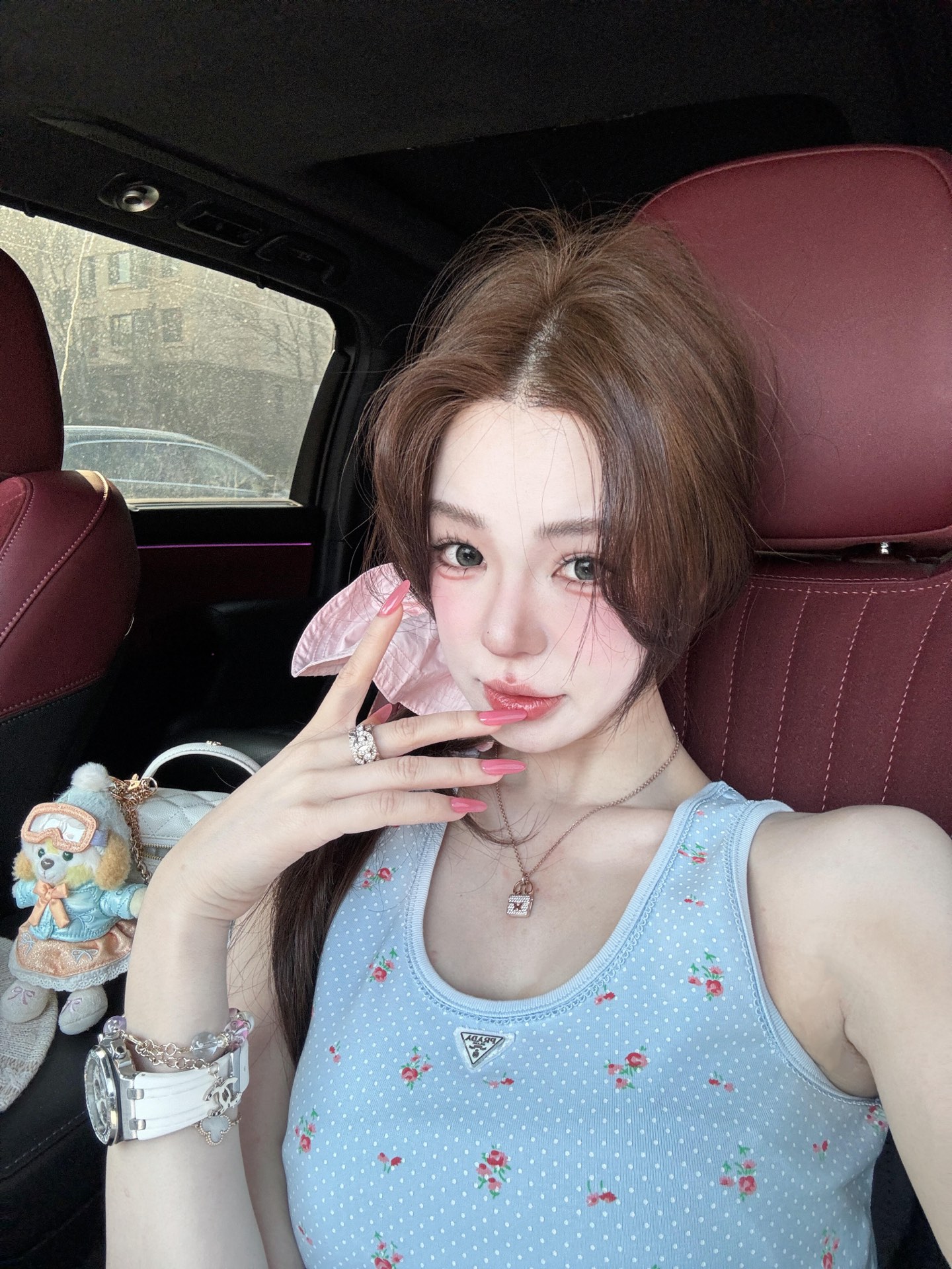 [고퀄]프라다 도트 플라워 나시