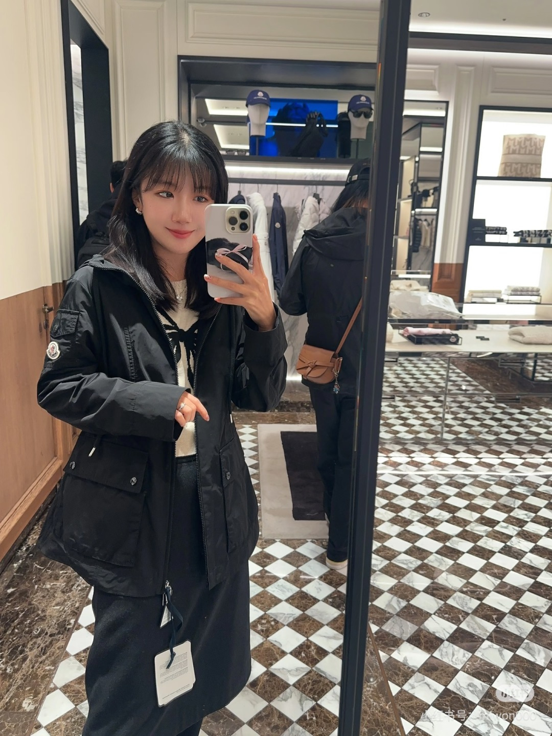 몽클레어 후드 포켓 바람막이 2컬러