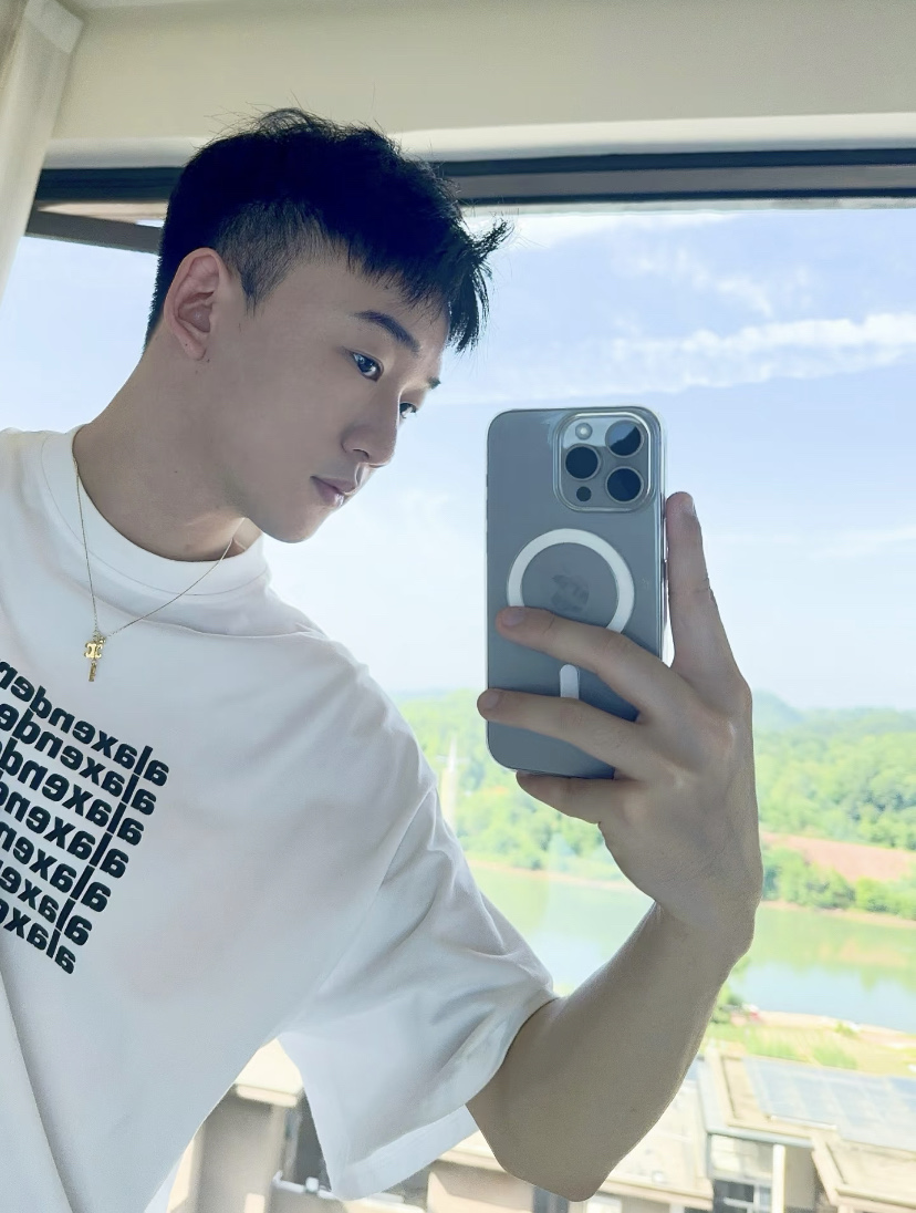 알렉산더왕 맨즈 남여공용 로고 반팔티 3컬러