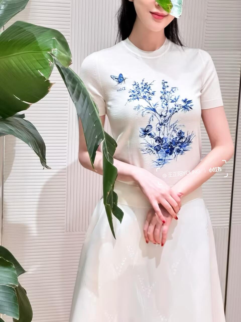 [고퀄]디올 자수 반팔 니트