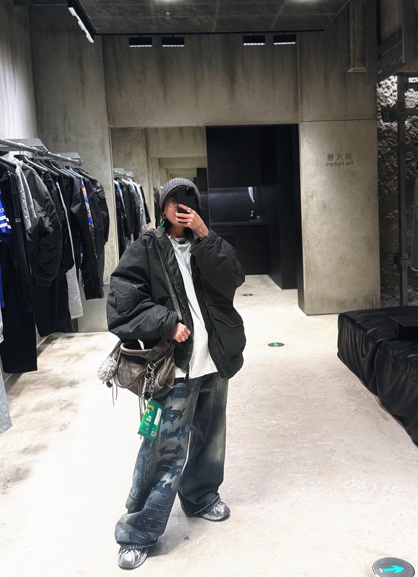 발렌시아가 맨즈 남여공용 데님 팬츠
