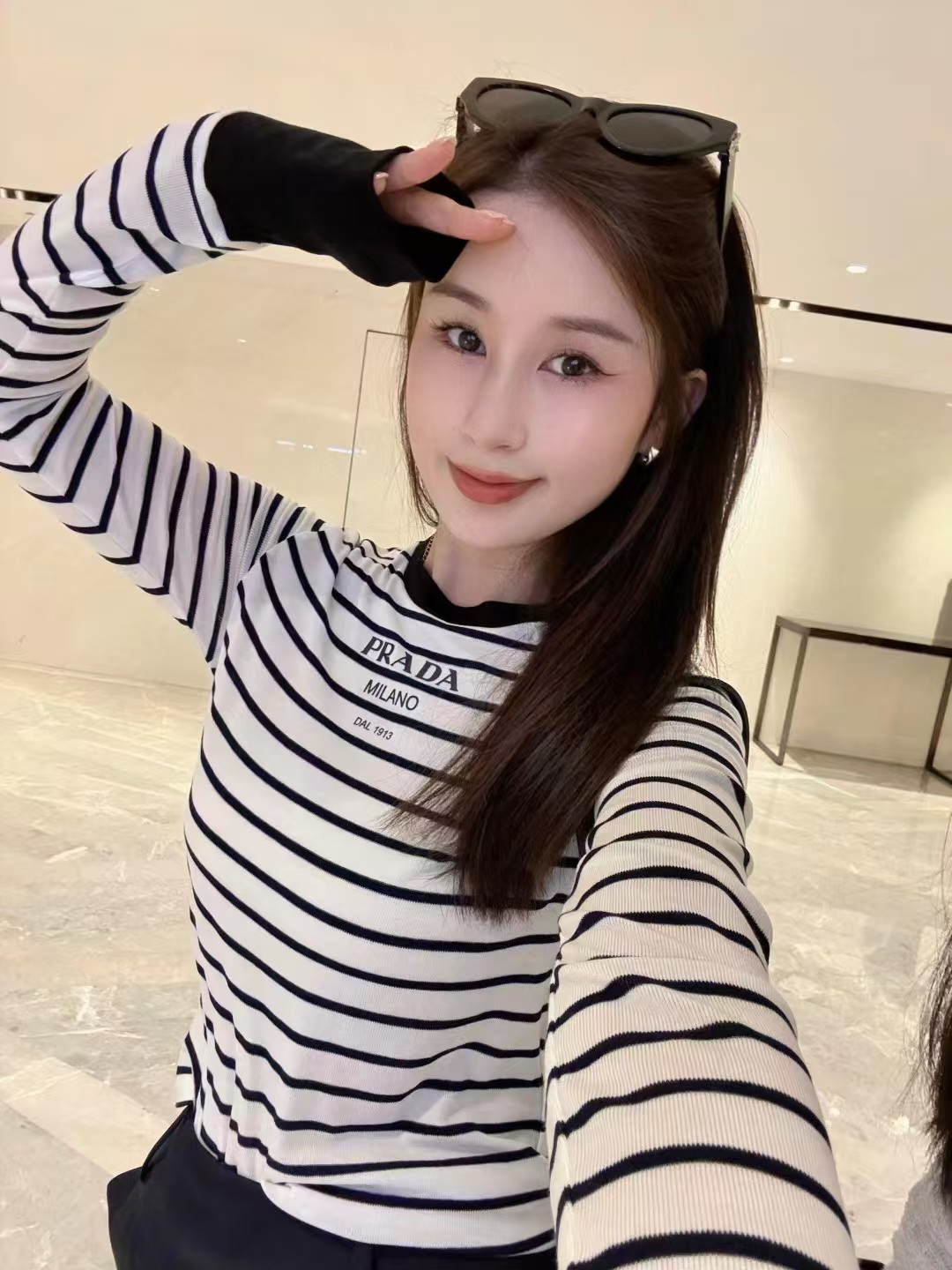 [고퀄]프라다 스트라이프 긴팔 티셔츠