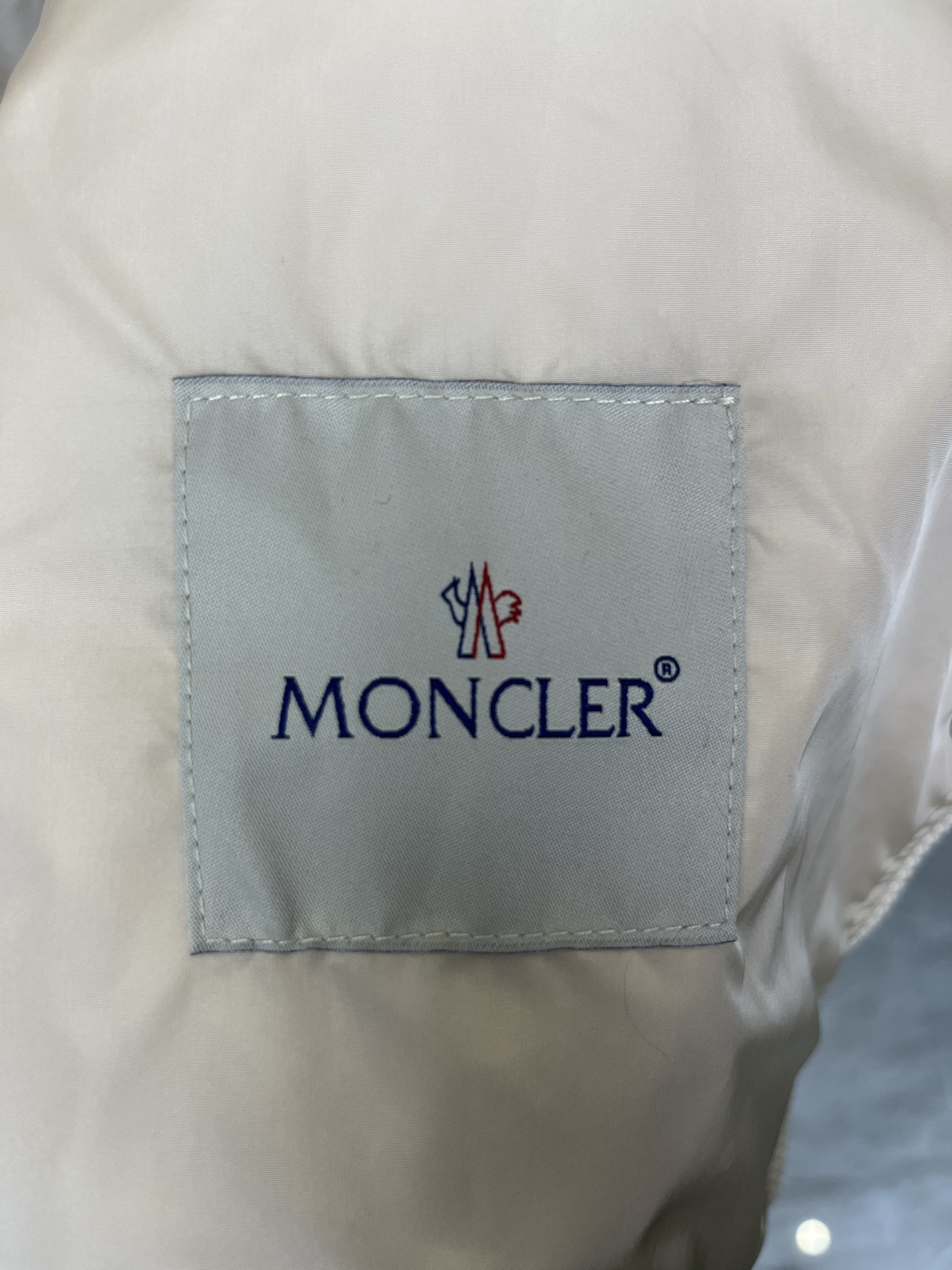 몽클레어 후드 셔링 바람막이