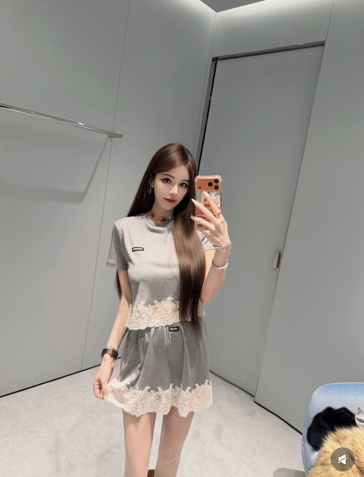 [고퀄] 미우미우 티셔츠 스커트 셋업
