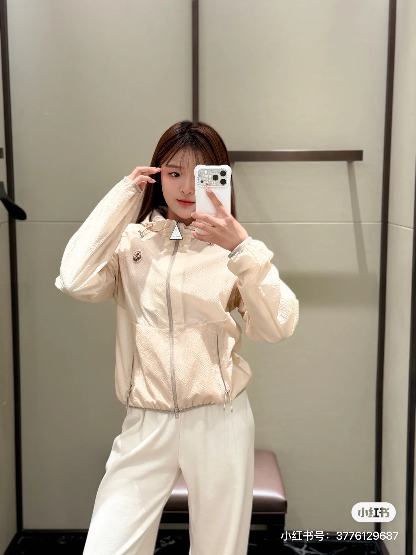 몽클레어 에다식 후드 바람막이 2컬러
