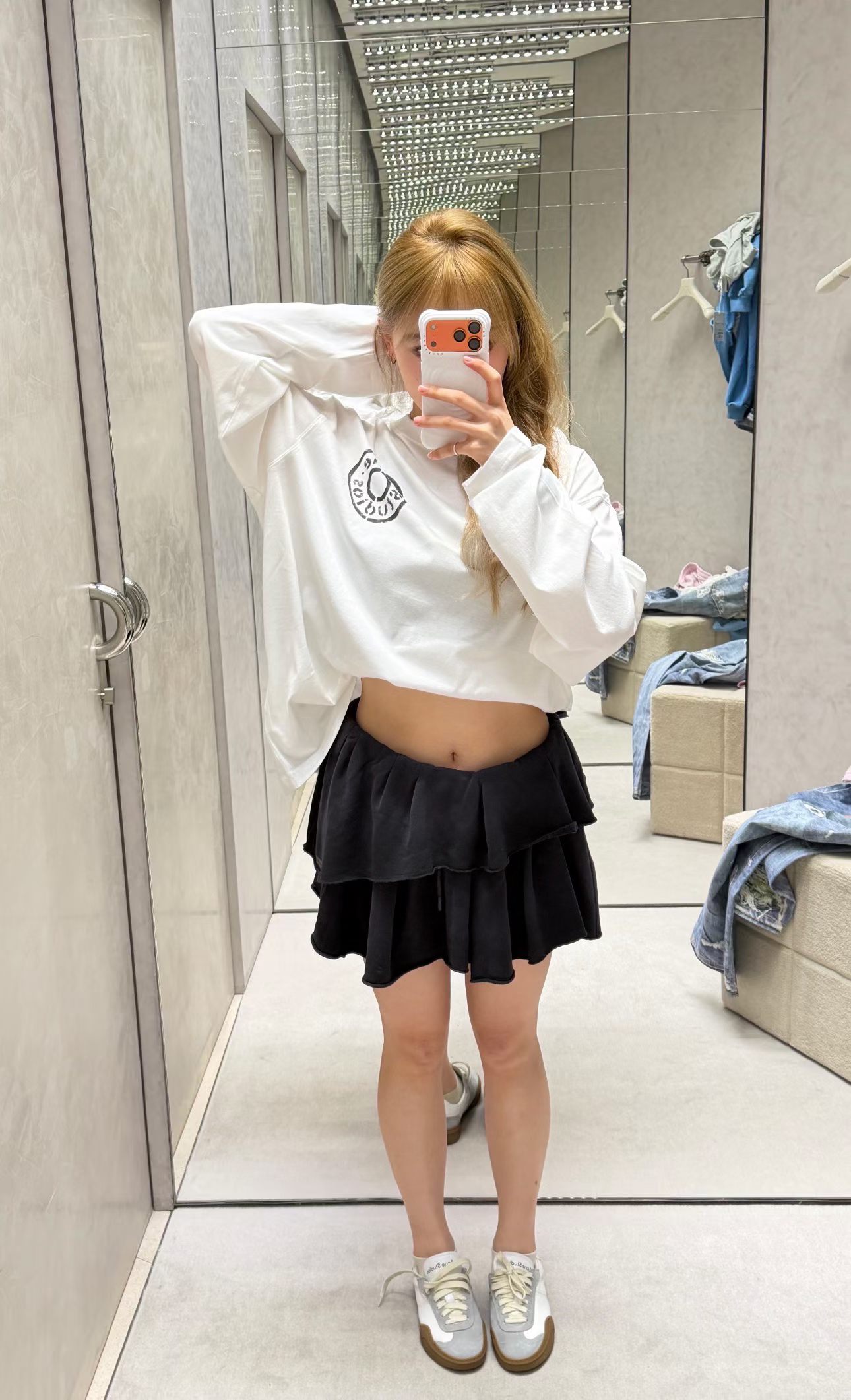 아크네 2단 러플 스커트