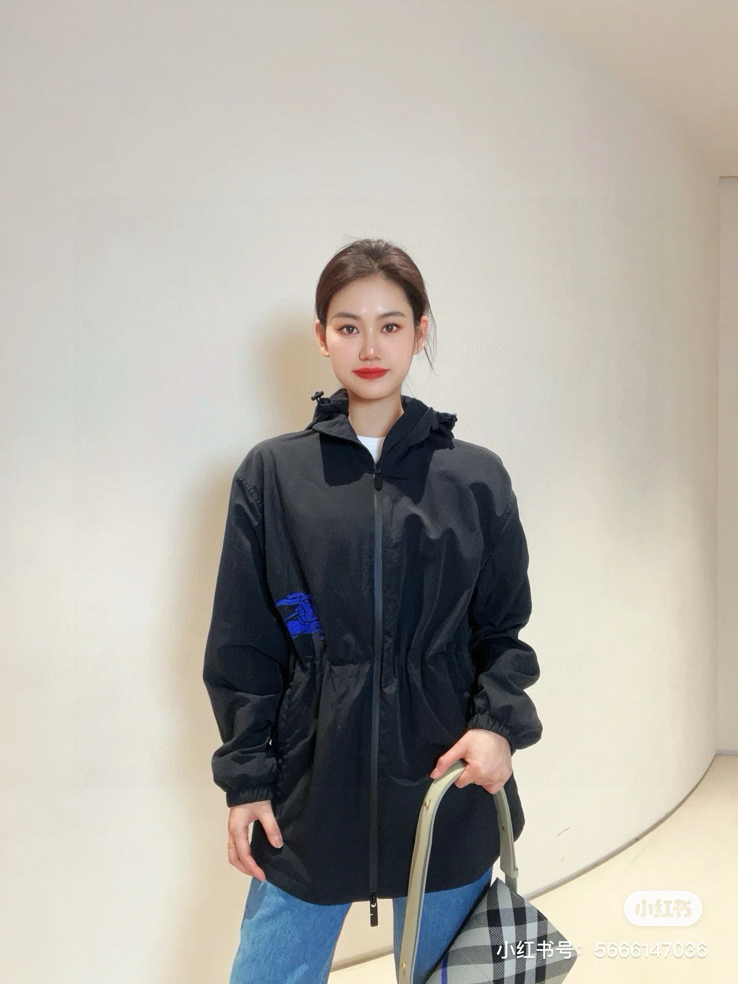 버버리 로고 바람막이 2컬러