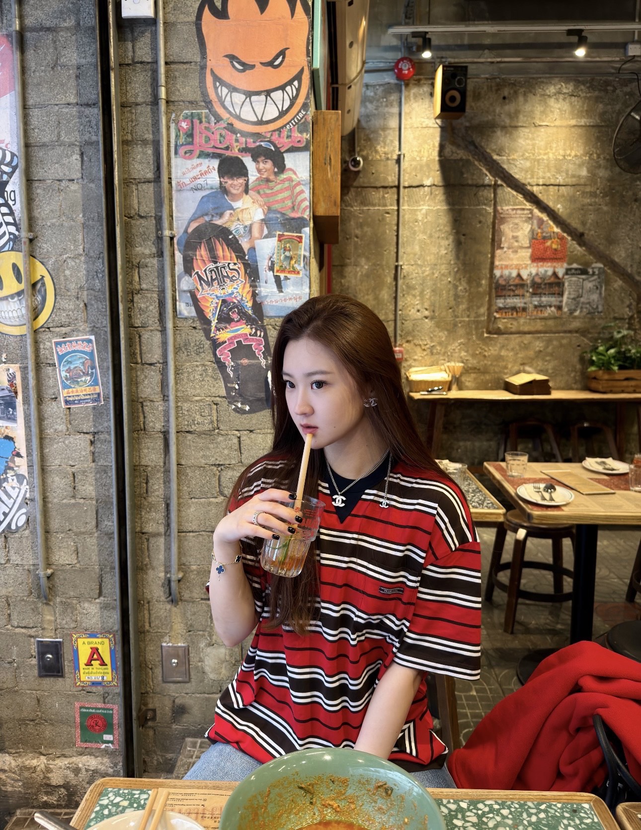 프라다 맨즈 남여공용 스트라이프 반팔티