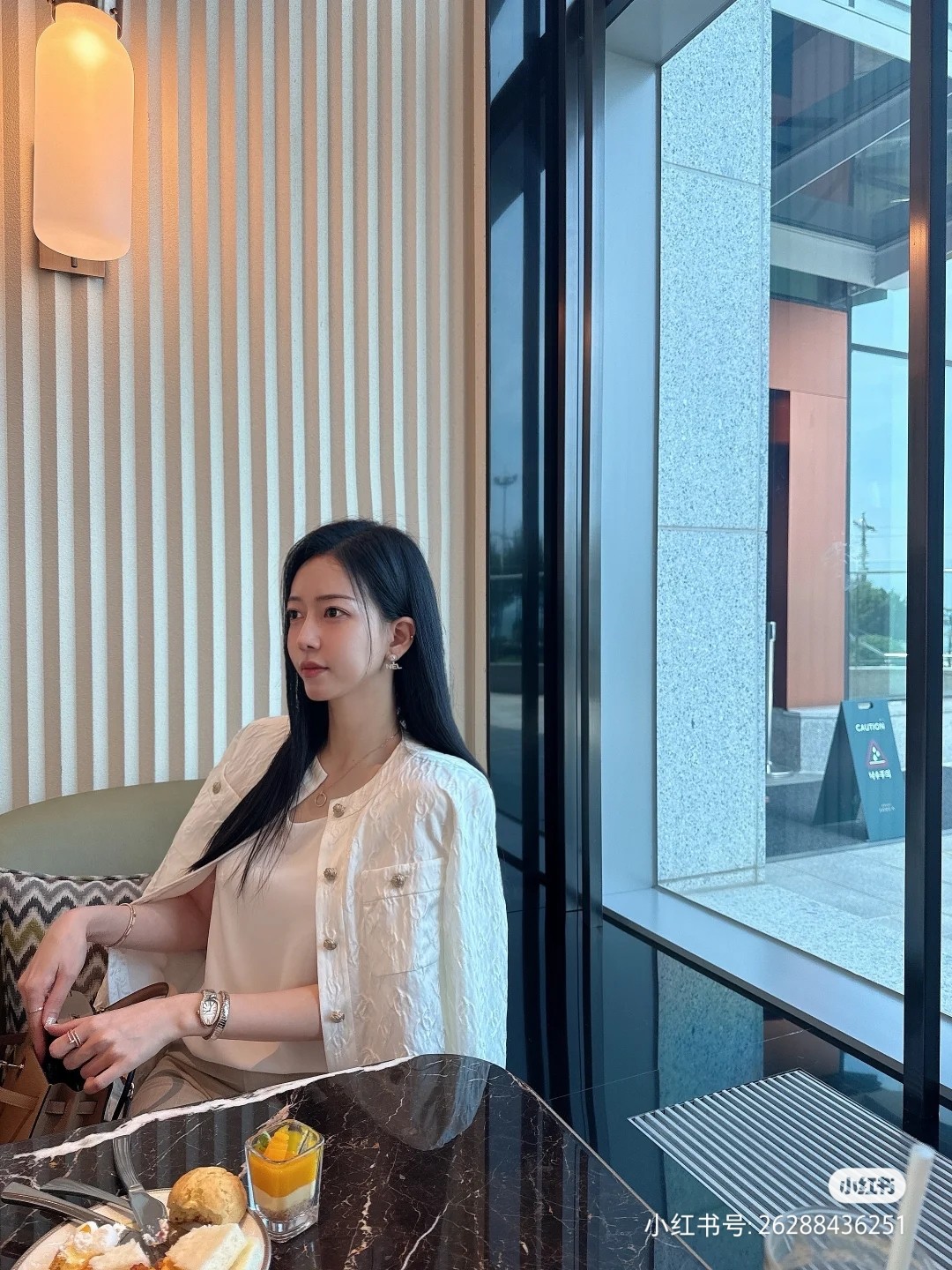5d4086e5989b1.jpg
