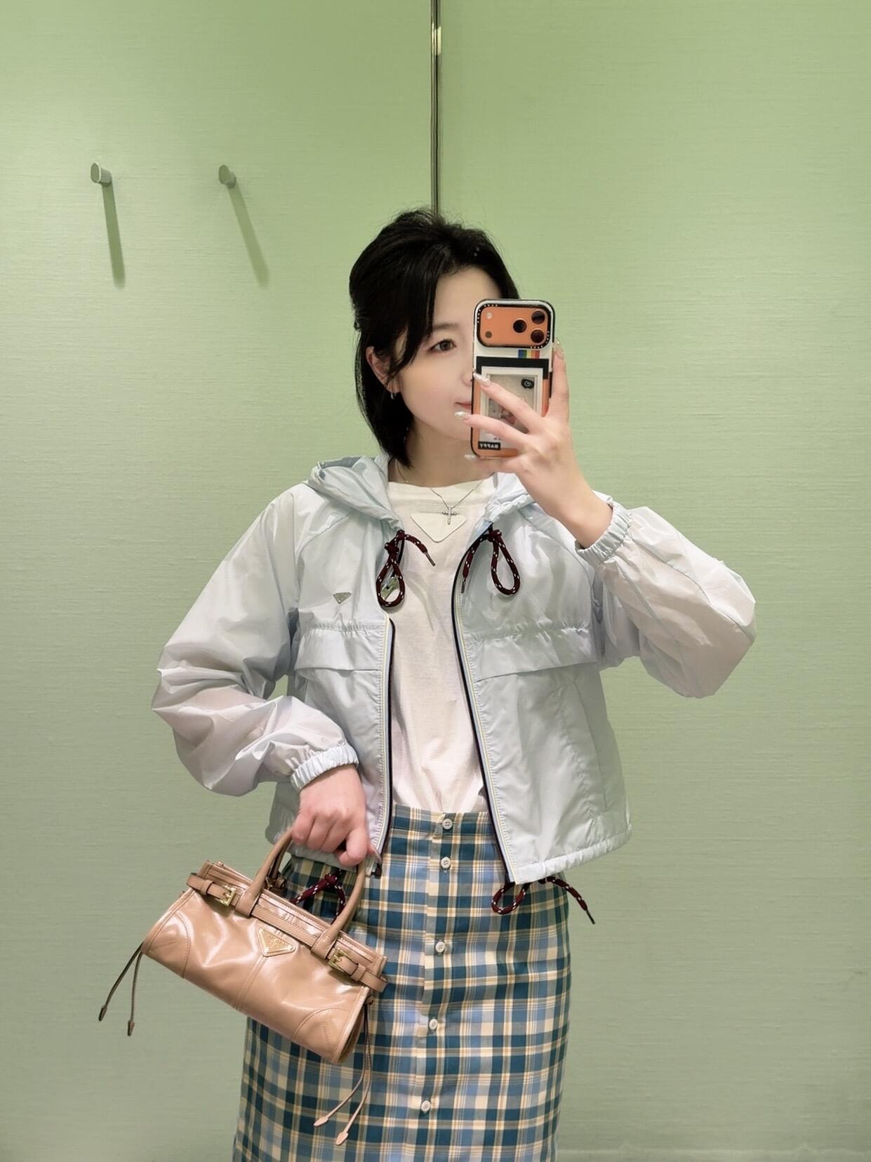 [고퀄]프라다 후드 바람막이
