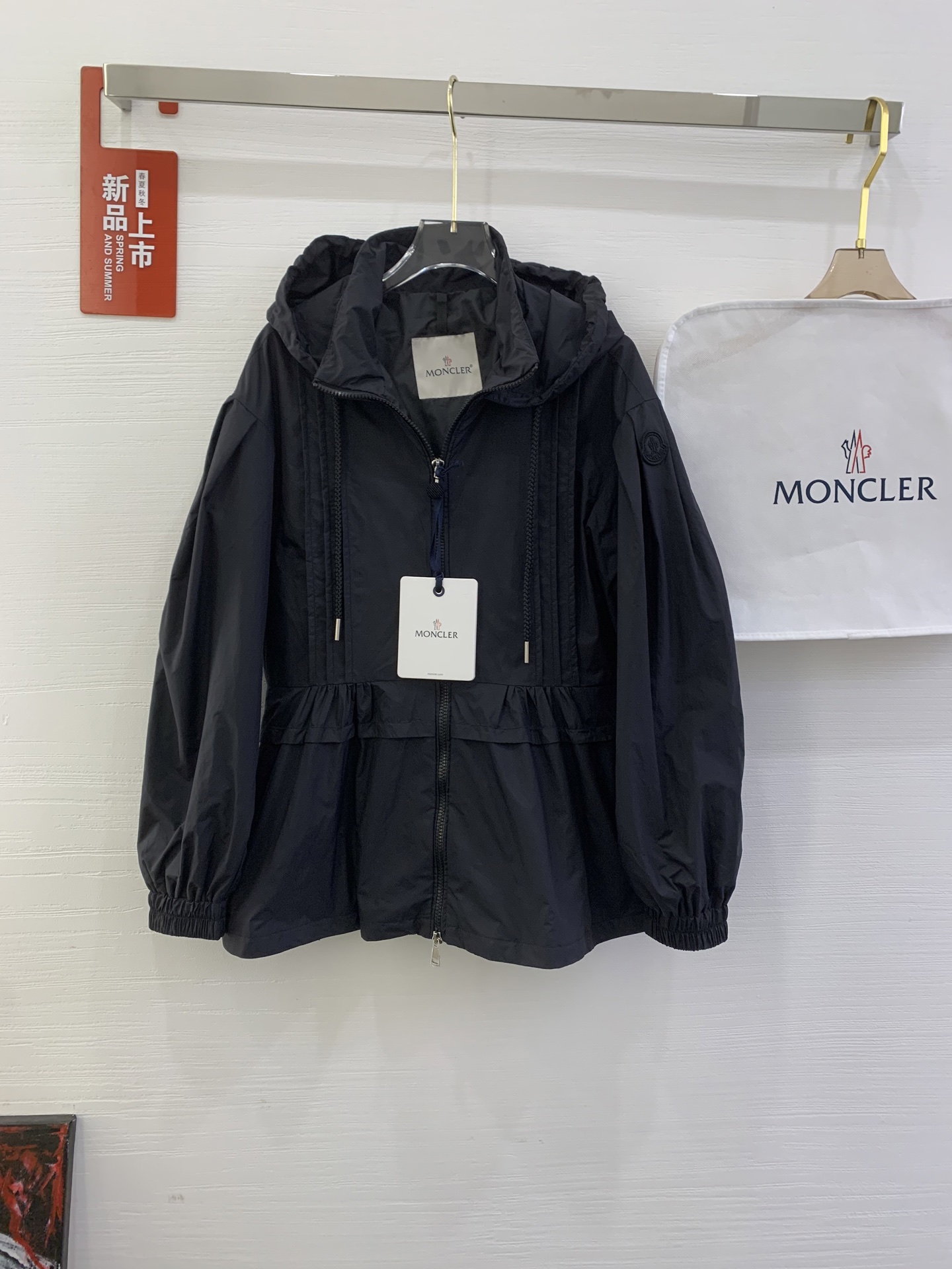 몽클레어 바브레 후드 미디 바람막이 2컬러
