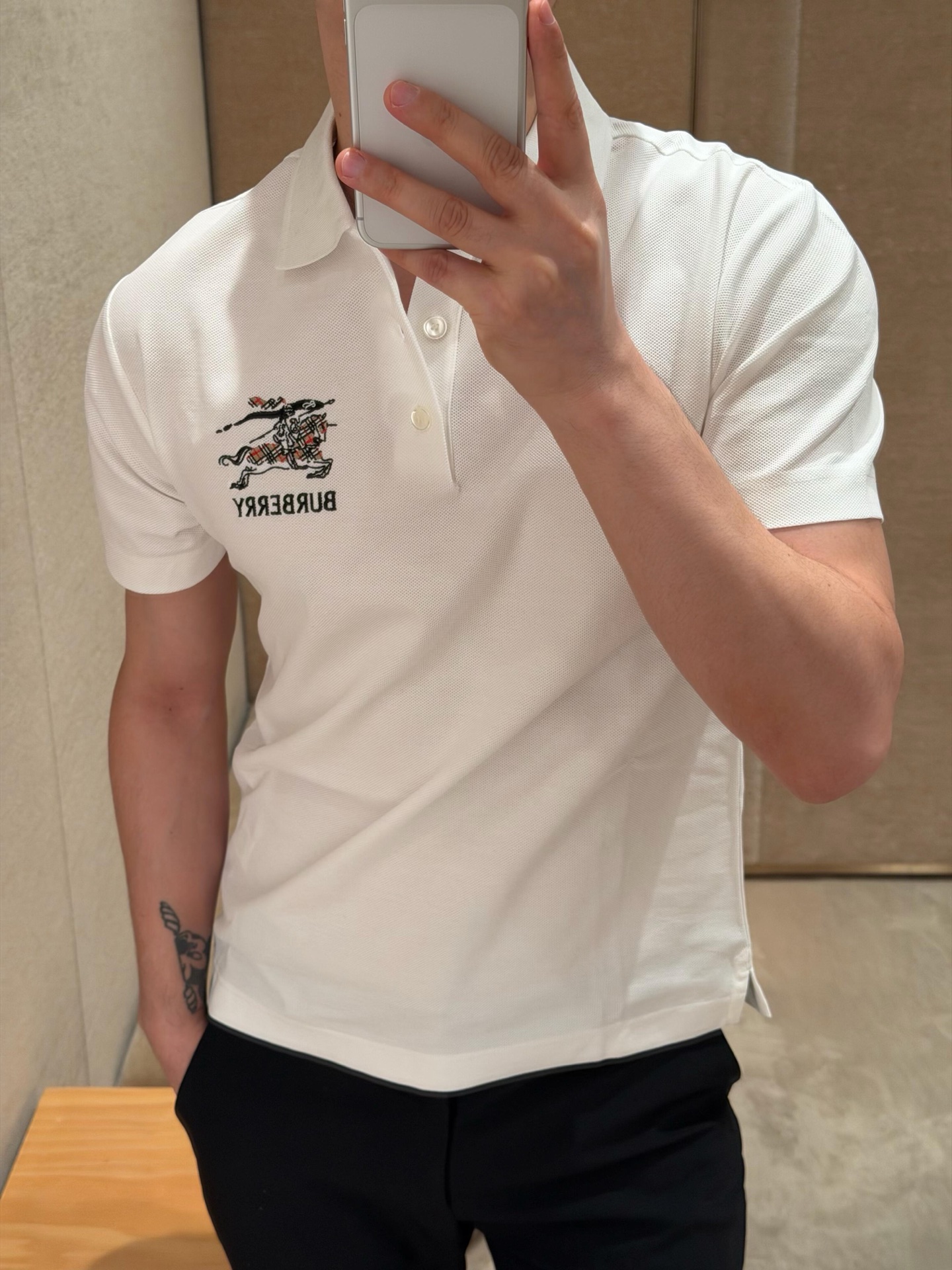 버버리 맨즈 피케이 반팔티