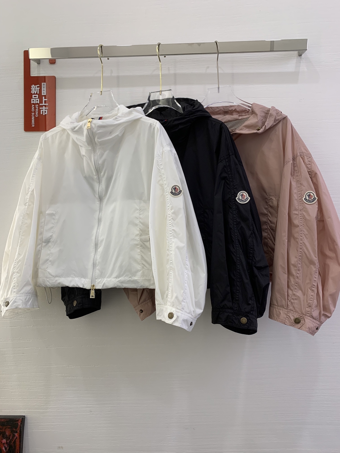 몽클레어 후드 숏 바람막이 3컬러