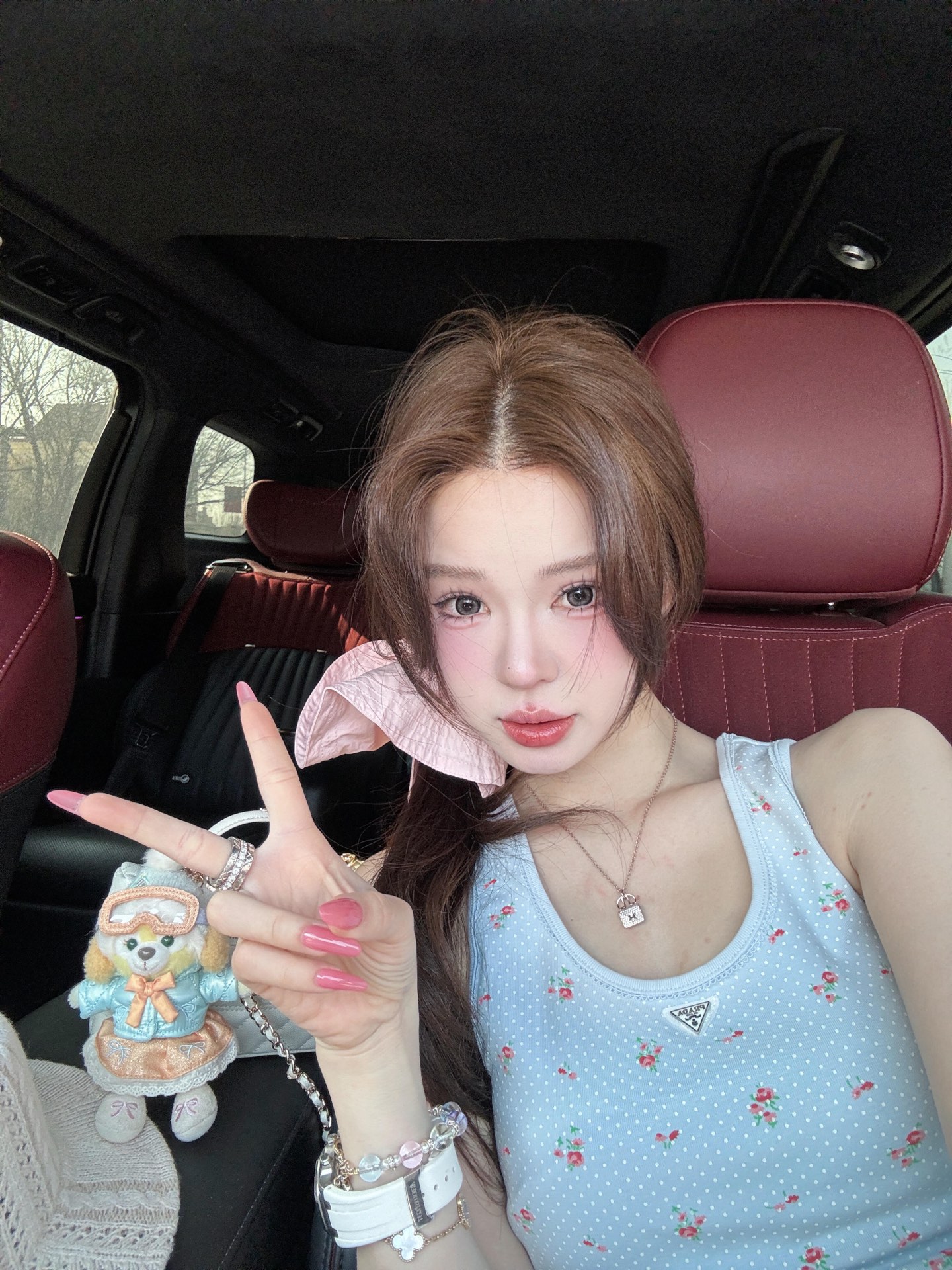 [고퀄]프라다 도트 플라워 나시