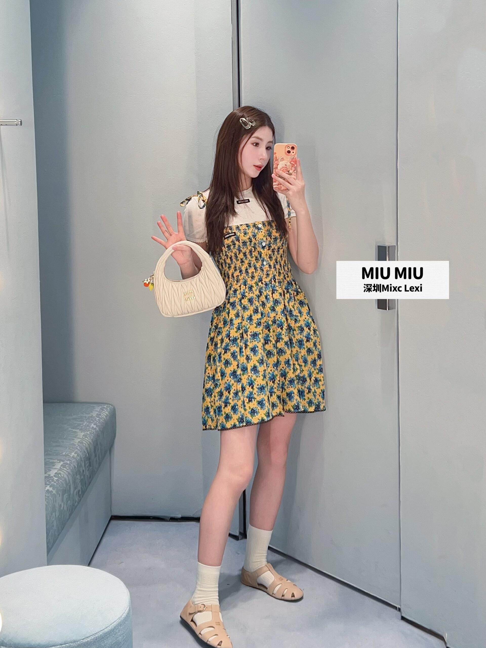 [고퀄]미우미우 플라워 패턴 나시 미니 원핀스
